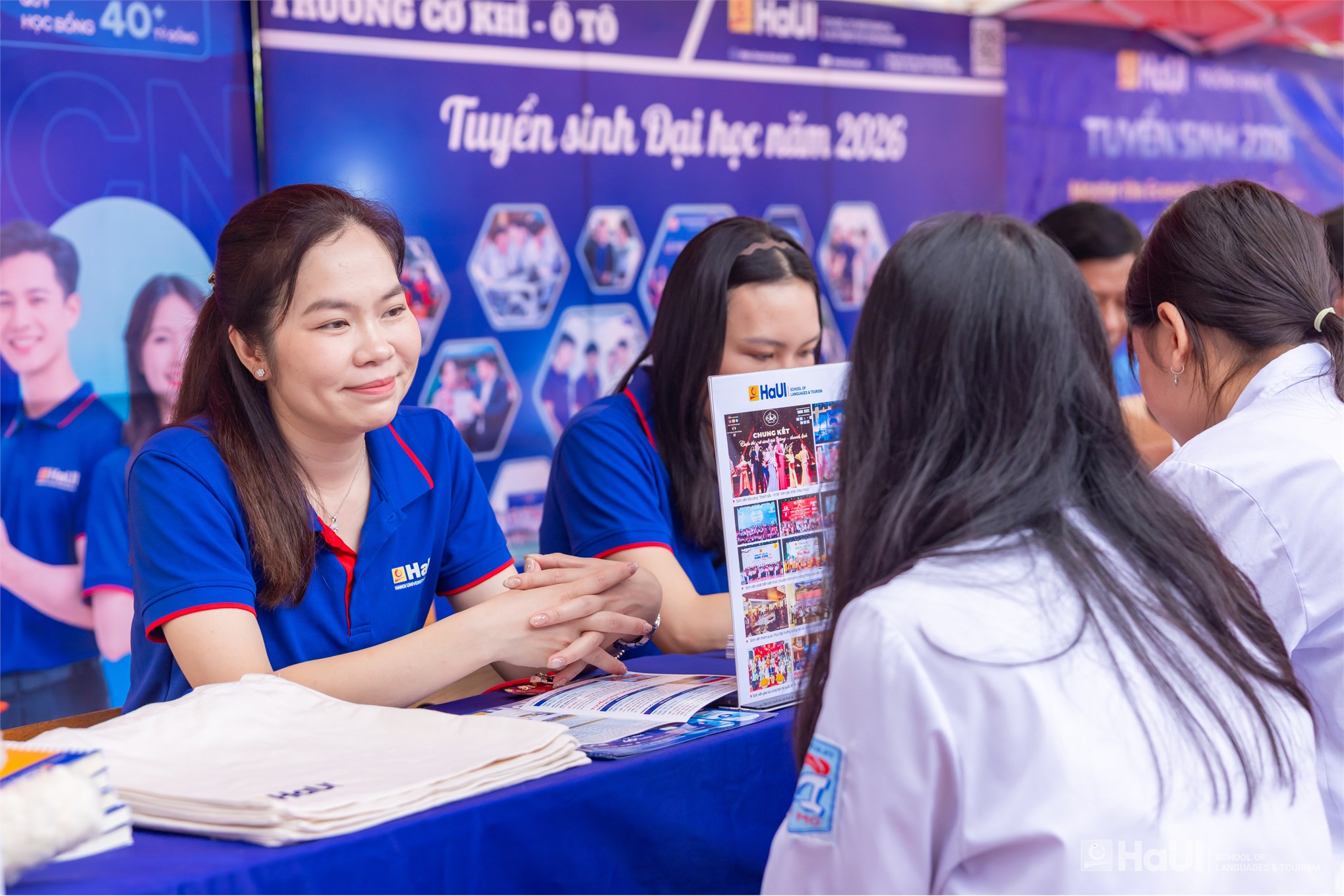 Trường Ngoại ngữ – Du lịch đồng hành cùng học sinh THPT Đại Mỗ trên hành trình định hướng tương lai