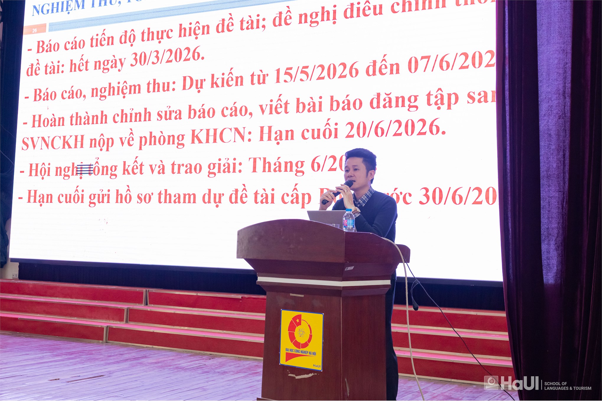 Sinh viên Trường Ngoại ngữ – Du lịch tham gia tập huấn phương pháp nghiên cứu khoa học năm học 2025 – 2026