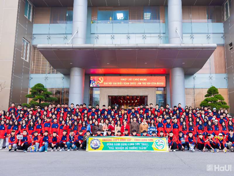 Trường Ngoại ngữ - Du lịch đón đoàn học sinh Trường THPT Đình Lập (Lạng Sơn) tham quan, trải nghiệm môi trường học tập