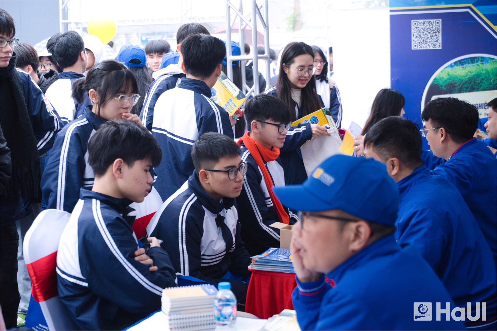 Trường Ngoại ngữ – Du lịch đồng hành cùng học sinh tại Phú Thọ và Ninh Bình trong Chương trình tư vấn tuyển sinh 2026