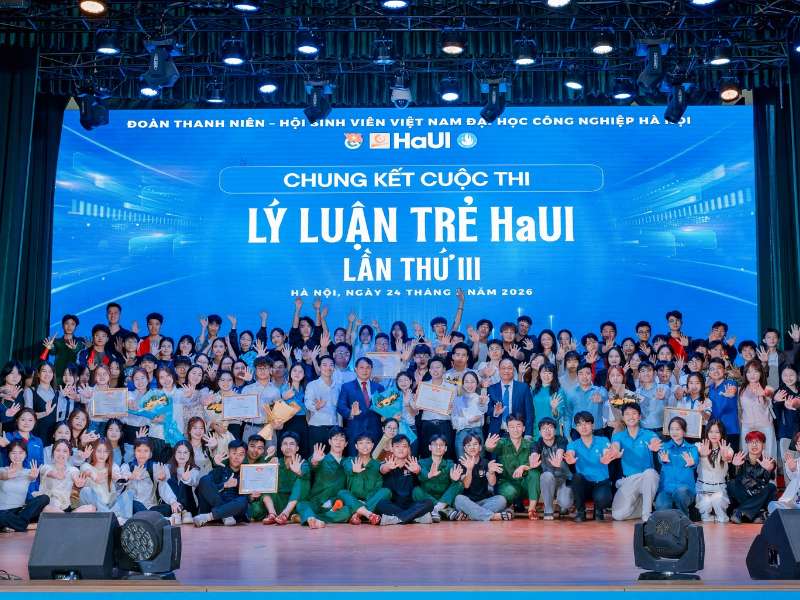 Sinh viên Trường Ngoại ngữ – Du lịch đạt giải Nhất Cuộc thi “Lý luận trẻ HaUI” lần thứ III