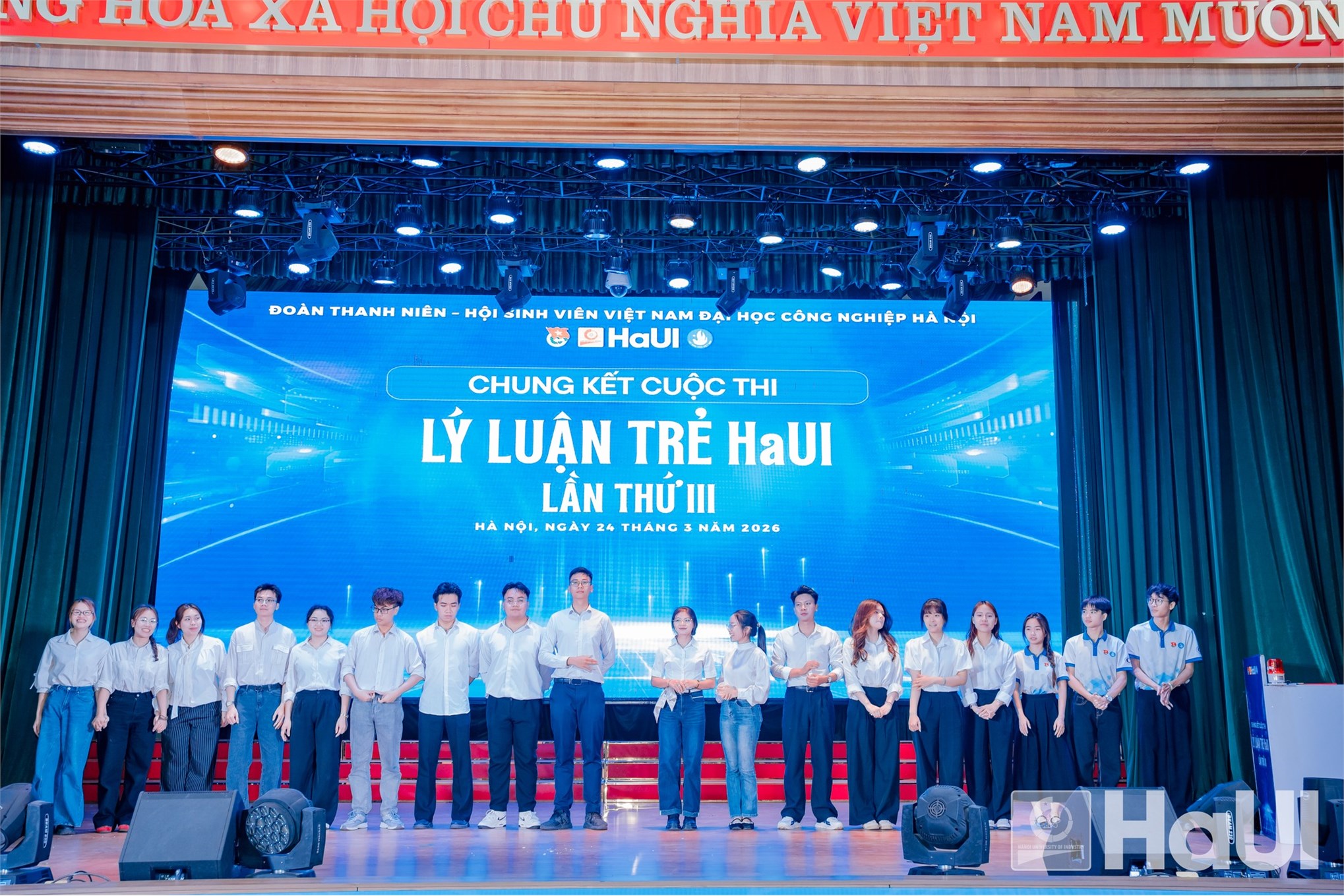 Sinh viên Trường Ngoại ngữ – Du lịch đạt giải Nhất Cuộc thi “Lý luận trẻ HaUI” lần thứ III