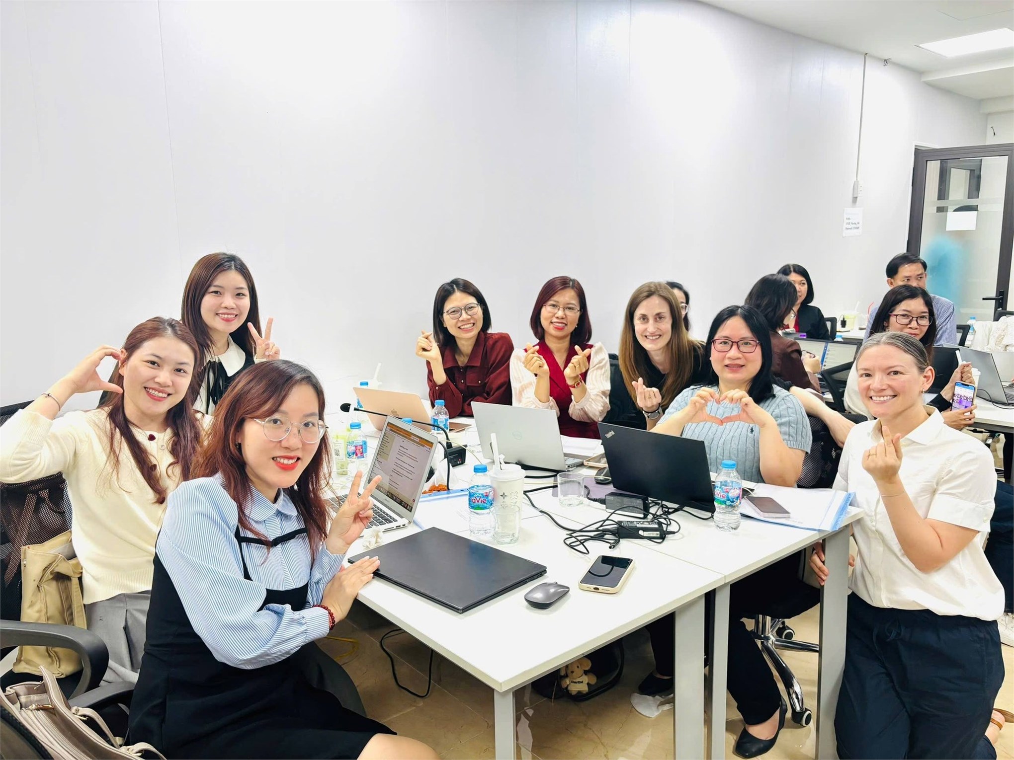 Giảng viên Khoa Ngôn ngữ Anh tham gia tập huấn biên soạn đề thi quốc tế Aptis ESOL