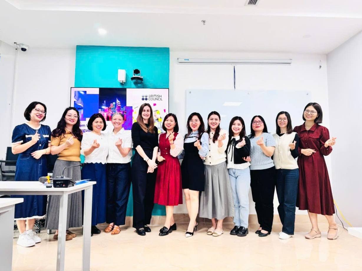 Giảng viên Khoa Ngôn ngữ Anh tham gia tập huấn biên soạn đề thi quốc tế Aptis ESOL