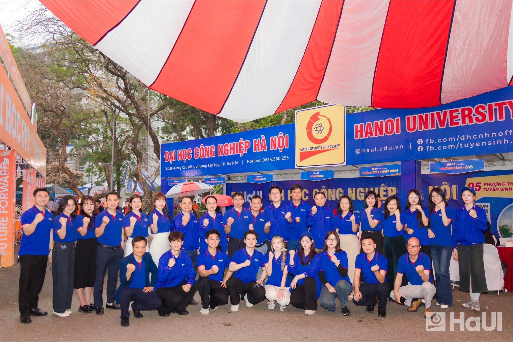 Học sinh Hà Nội hào hứng với chương trình đào tạo theo định hướng quốc tế hóa tại Trường Ngoại ngữ – Du lịch