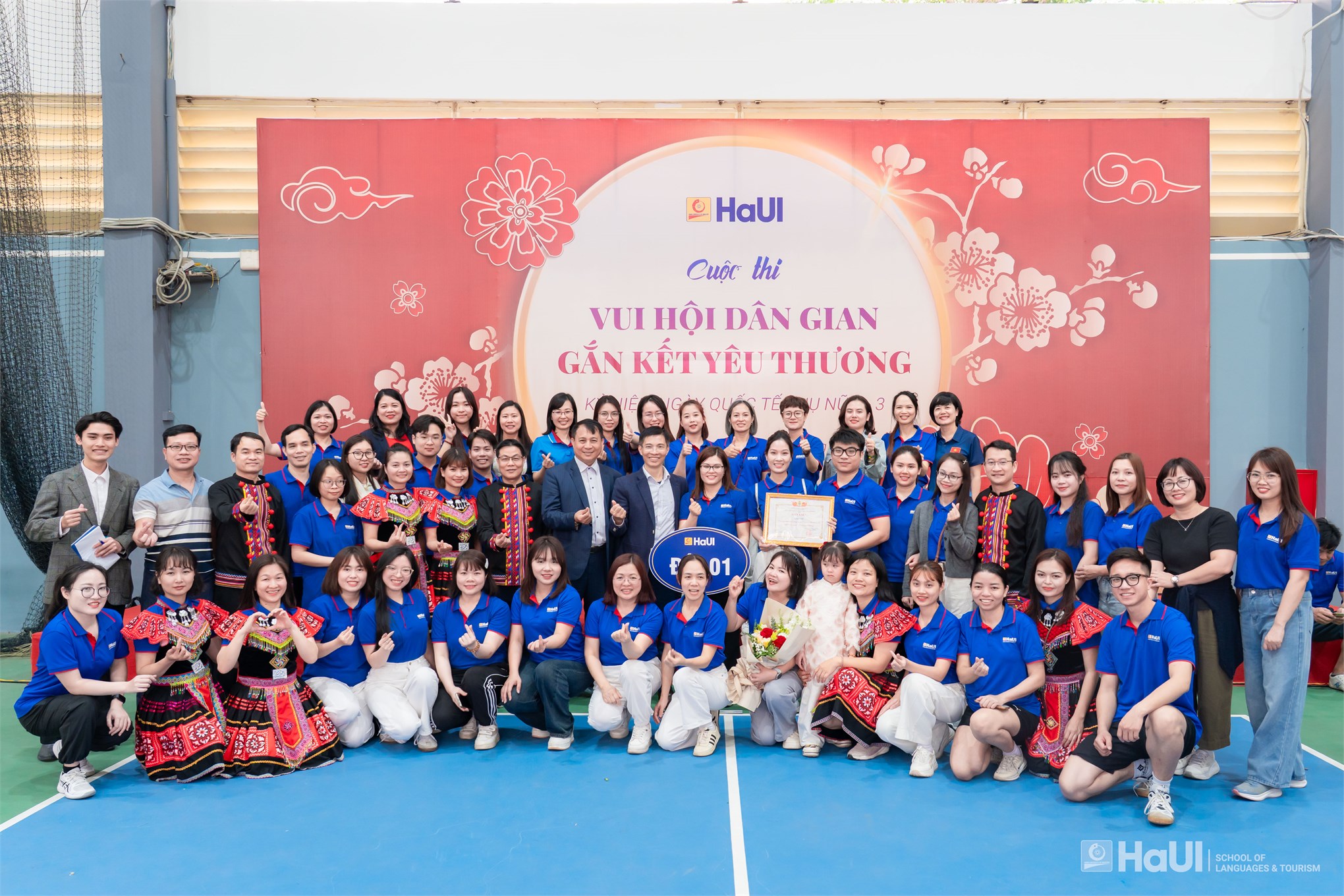 Công đoàn Trường Ngoại ngữ – Du lịch đạt giải Nhì toàn đoàn tại “Vui hội dân gian – Gắn kết yêu thương”