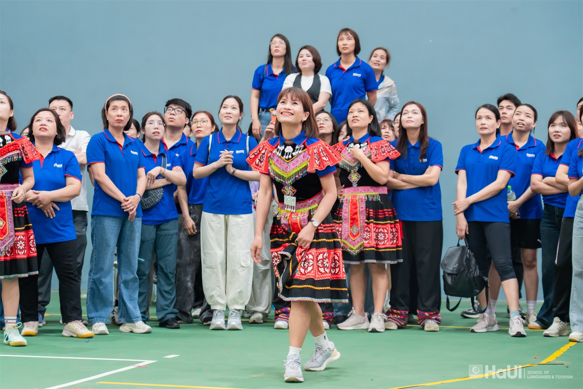 Công đoàn Trường Ngoại ngữ – Du lịch đạt giải Nhì toàn đoàn tại “Vui hội dân gian – Gắn kết yêu thương”
