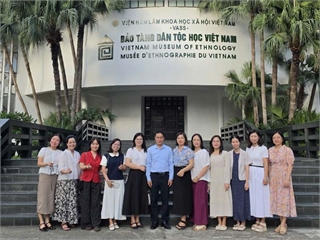 Chi bộ Ngoại ngữ – Du lịch 3 tổ chức sinh hoạt chuyên đề tại Bảo tàng Dân tộc học Việt Nam