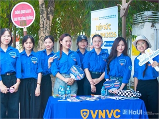 Tuổi trẻ Trường Ngoại ngữ - Du lịch đồng hành cùng thí sinh trong kỳ thi tốt nghiệp THPT năm 2026