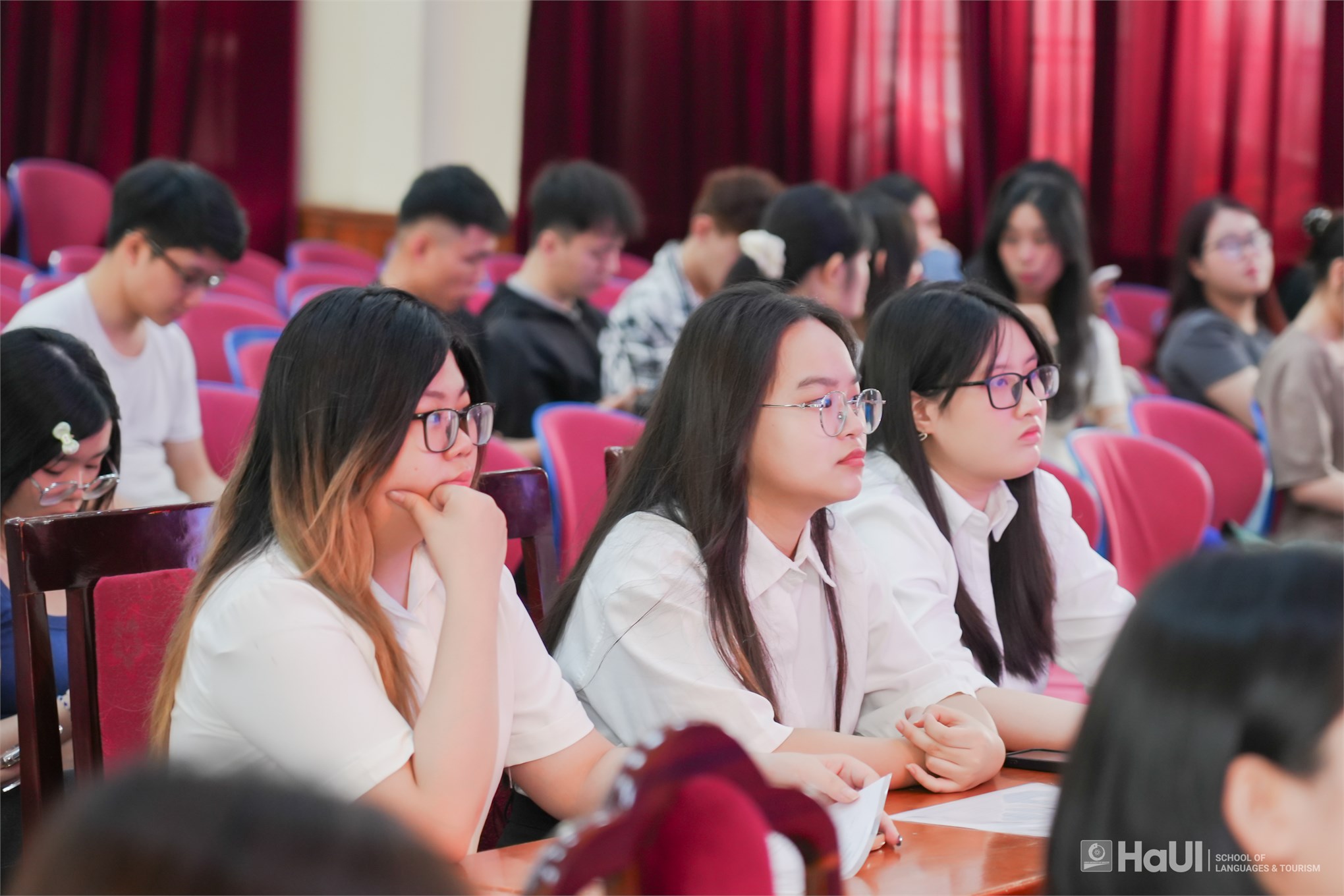 Tọa đàm “Định hướng nghiên cứu khoa học và đổi mới sáng tạo”: Khơi nguồn đam mê khám phá cho sinh viên Ngôn ngữ Nhật Bản