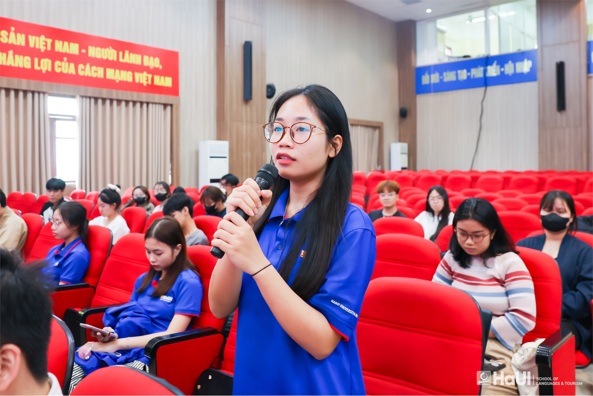 Tọa đàm Văn Miếu trong dòng chảy công nghiệp văn hóa: Giữ gìn di sản và phát triển nghề nghiệp