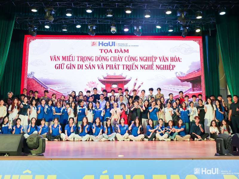 Tọa đàm Văn Miếu trong dòng chảy công nghiệp văn hóa: Giữ gìn di sản và phát triển nghề nghiệp