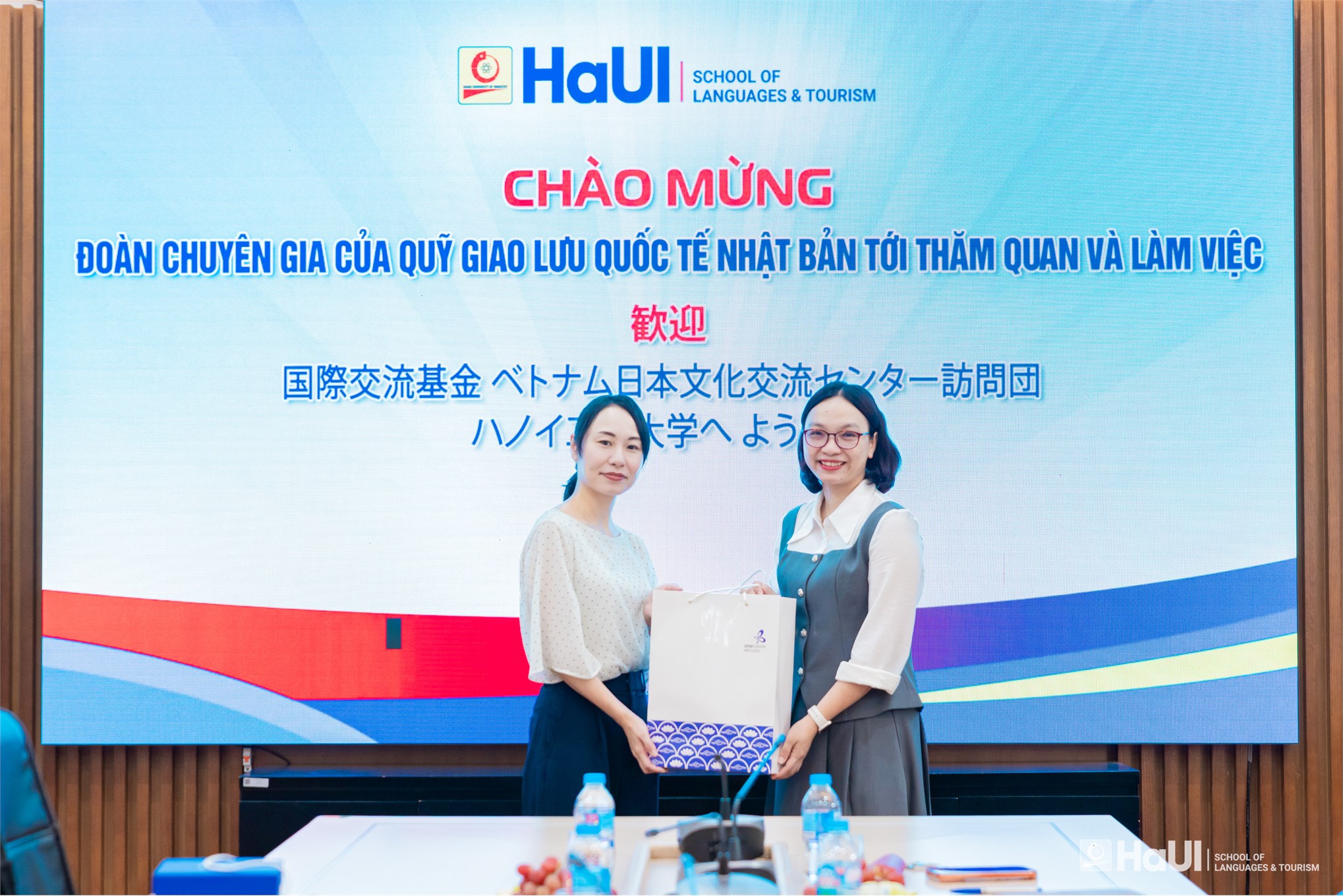 Trường Ngoại ngữ – Du lịch tăng cường hợp tác với Quỹ Giao lưu Quốc tế Nhật Bản trong đào tạo và nghiên cứu