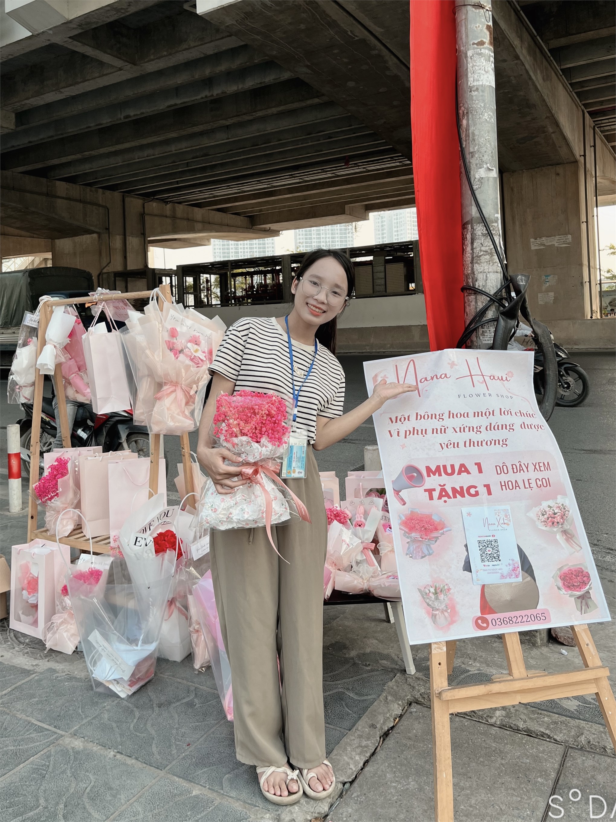Nữ sinh Khoa Du lịch truyền cảm hứng từ hành trình vượt khó và ghi dấu ấn bằng nhiều thành tích nổi bật