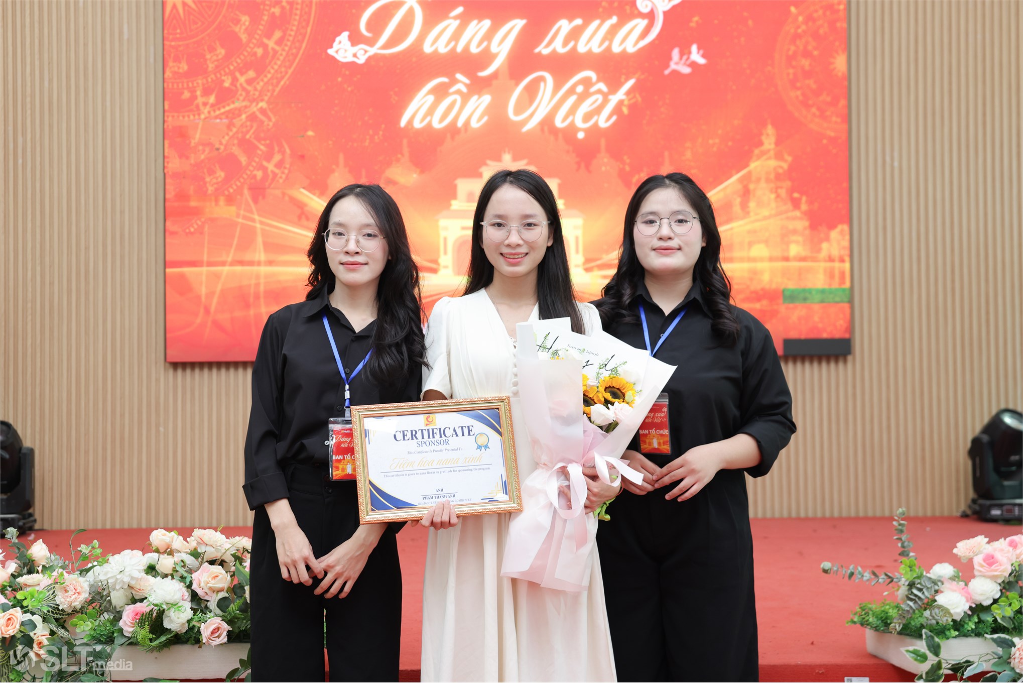 Nữ sinh Khoa Du lịch truyền cảm hứng từ hành trình vượt khó và ghi dấu ấn bằng nhiều thành tích nổi bật