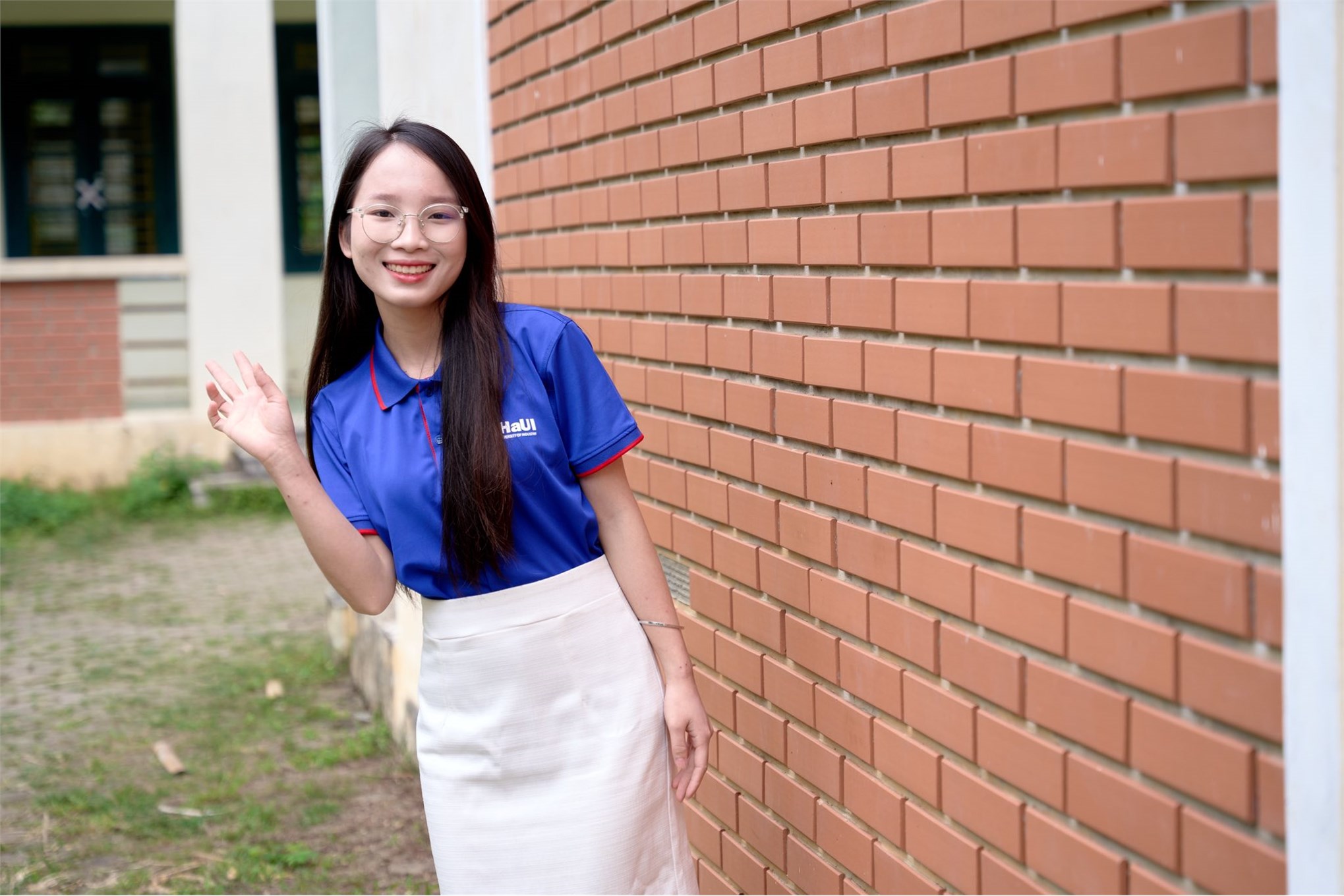 Nữ sinh Khoa Du lịch truyền cảm hứng từ hành trình vượt khó và ghi dấu ấn bằng nhiều thành tích nổi bật