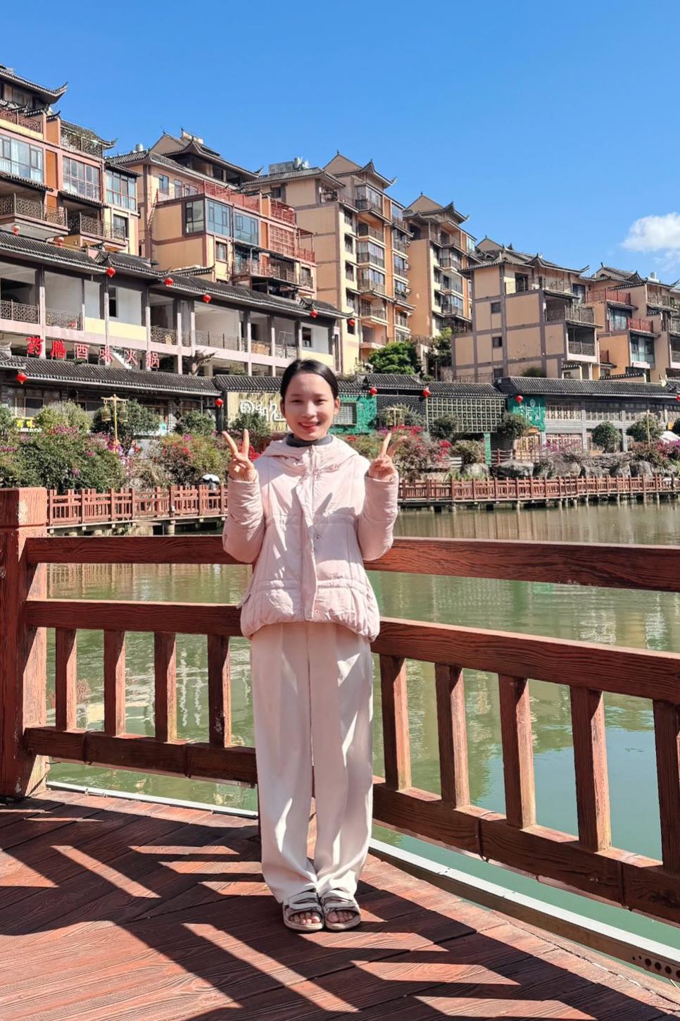 Nữ sinh Khoa Du lịch truyền cảm hứng từ hành trình vượt khó và ghi dấu ấn bằng nhiều thành tích nổi bật