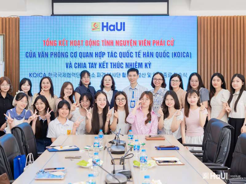 Trường Ngoại ngữ – Du lịch tri ân tình nguyện viên KOICA Lee Soo Sun sau 2 năm công tác tại HaUI