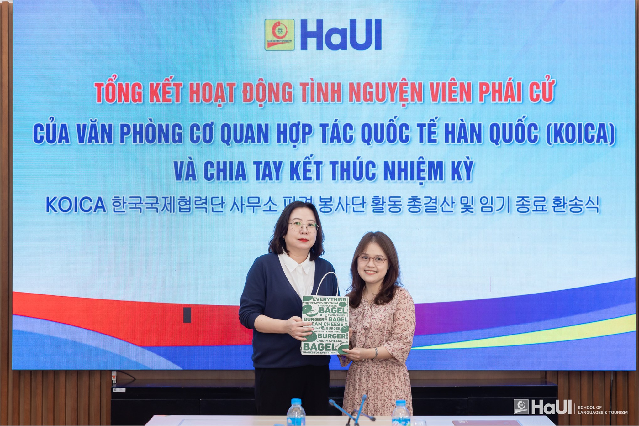 Trường Ngoại ngữ – Du lịch tri ân tình nguyện viên KOICA Lee Soo Sun sau 2 năm công tác tại HaUI