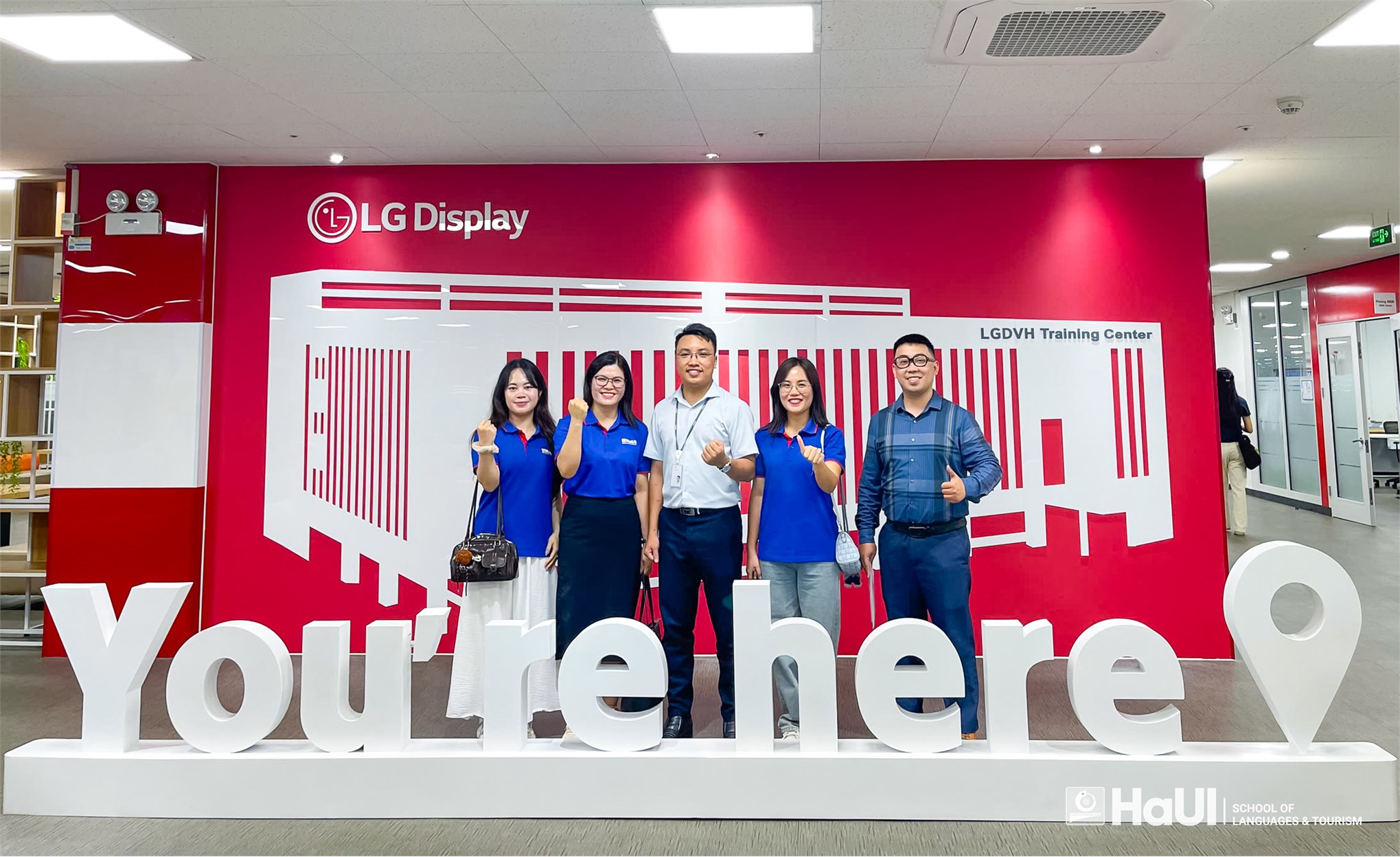 Sinh viên Khoa Ngôn ngữ Hàn Quốc tham quan, trải nghiệm thực tế tại Công ty TNHH LG Display Việt Nam Hải Phòng