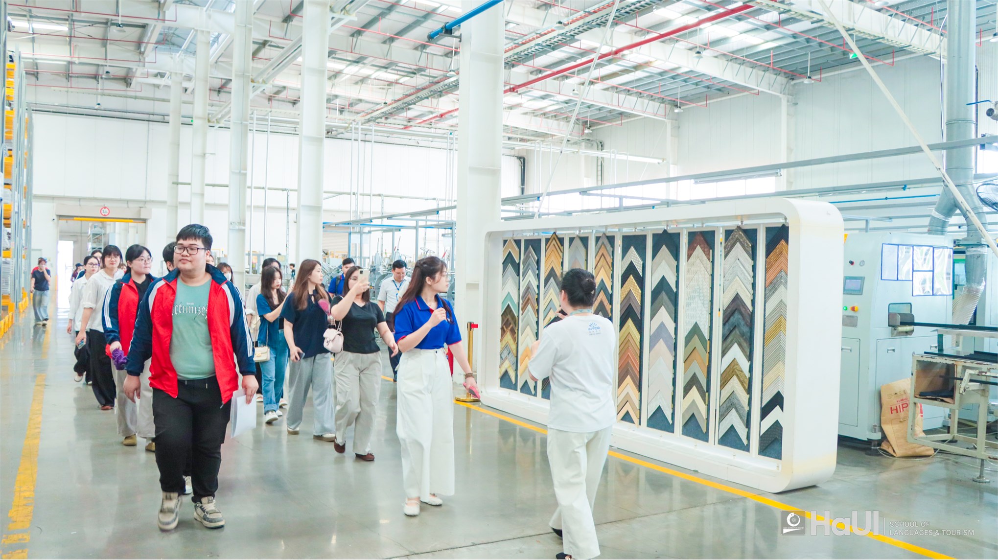 Sinh viên K18 tham quan, trải nghiệm thực tế tại Công ty TNHH Công nghiệp Intco Việt Nam