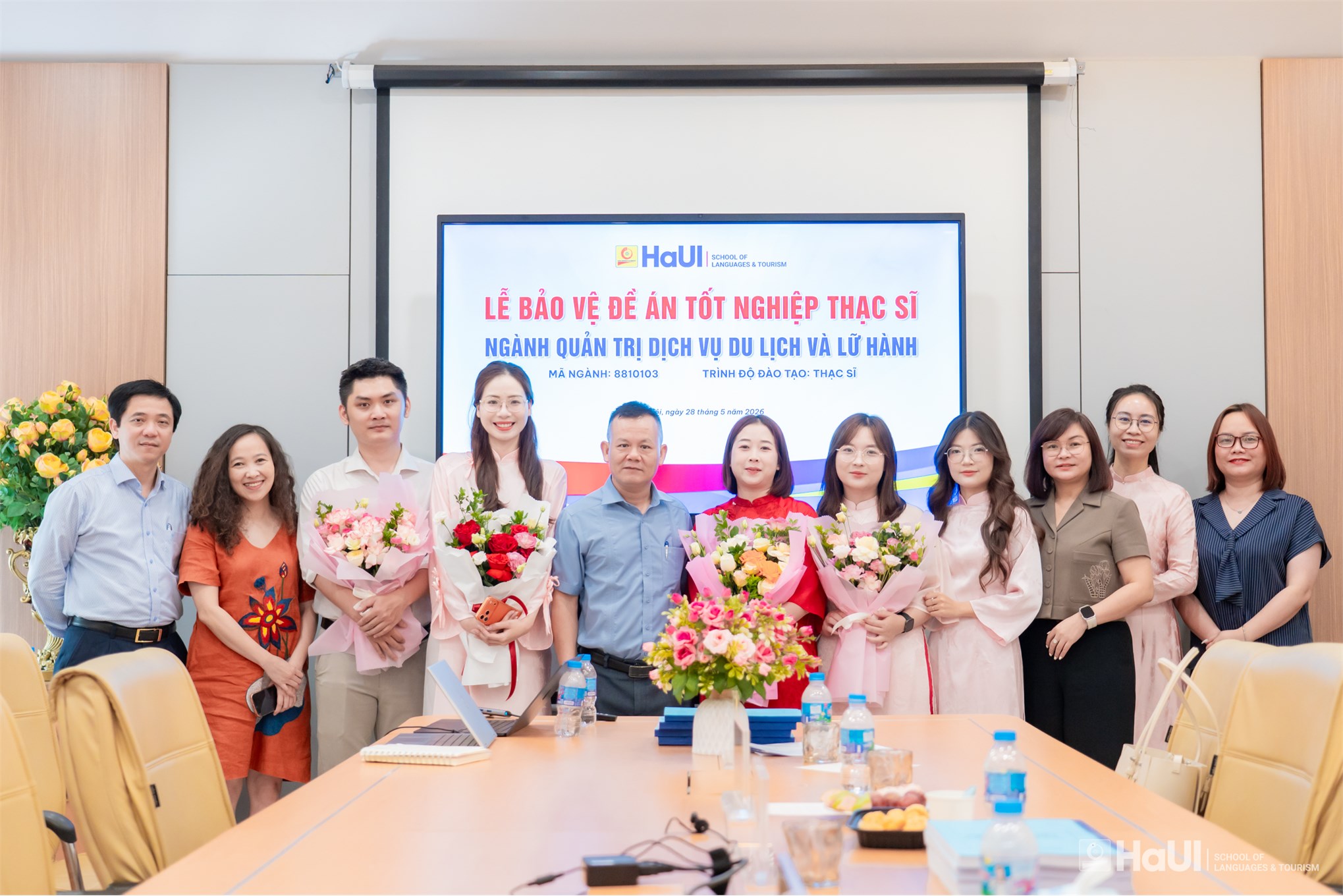 Học viên cao học ngành Quản trị dịch vụ du lịch và lữ hành khóa đầu tiên bảo vệ thành công Đề án tốt nghiệp Thạc sĩ