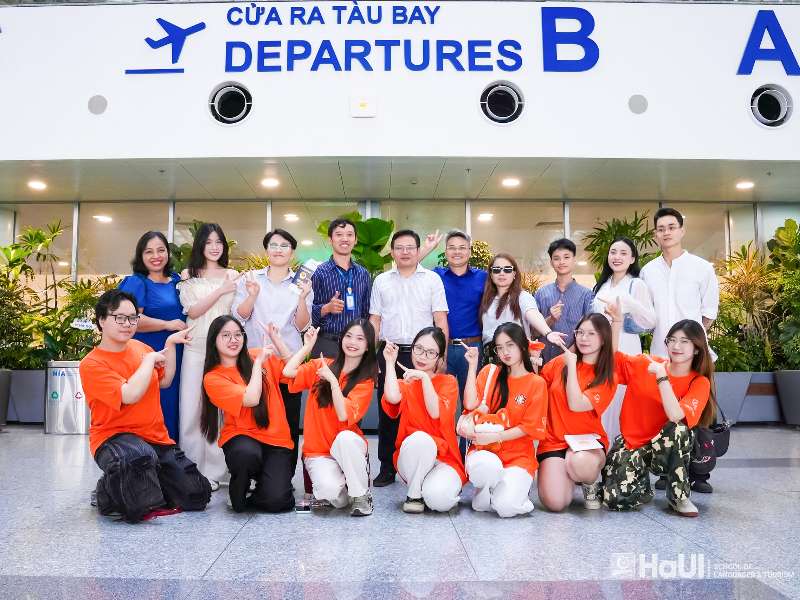 Sinh viên Trường Ngoại ngữ – Du lịch, Đại học Công nghiệp Hà Nội lên đường thực tập doanh nghiệp tại Đài Loan, Trung Quốc