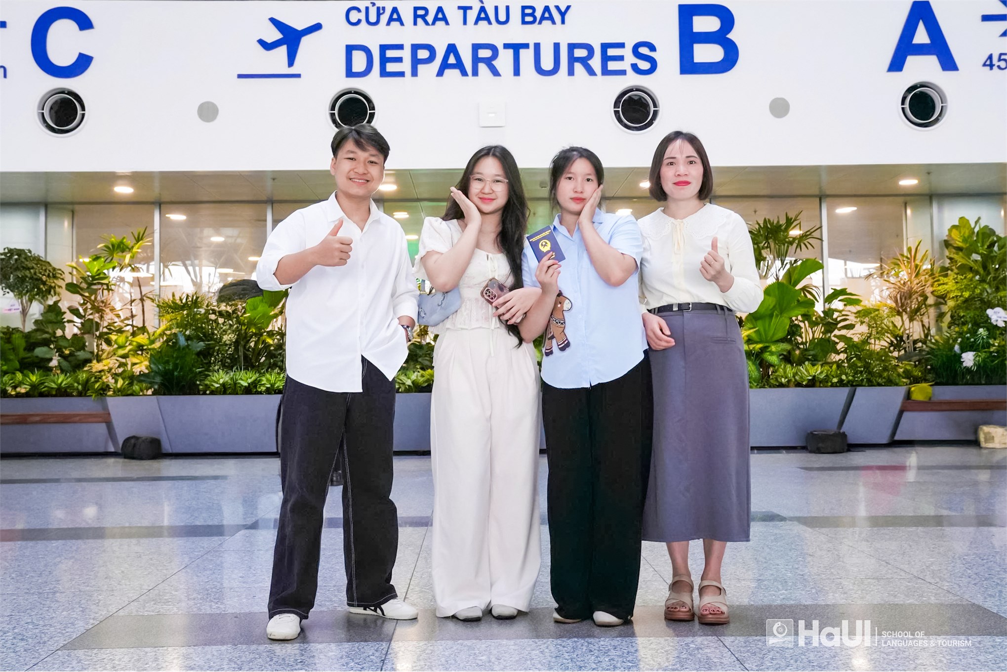 Sinh viên Trường Ngoại ngữ – Du lịch, Đại học Công nghiệp Hà Nội lên đường thực tập doanh nghiệp tại Đài Loan, Trung Quốc