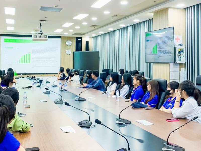 Sinh viên Khoa Ngôn ngữ Anh và Khoa Ngôn ngữ Trung Quốc tham quan thực tế tại Công ty TNHH Khoa học Kỹ thuật Goertek Vina