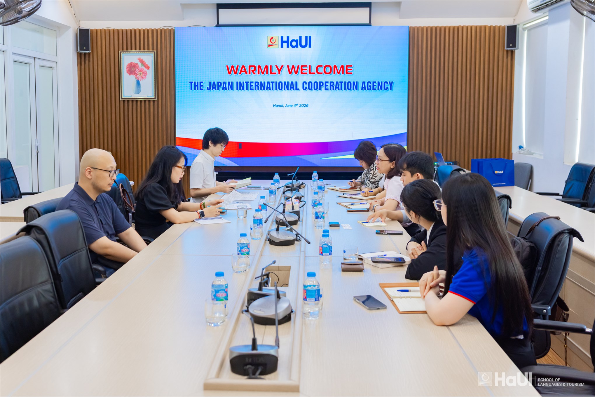 Trường Ngoại ngữ - Du lịch làm việc với Cơ quan Hợp tác Quốc tế Nhật Bản JICA về hoạt động tình nguyện viên và định hướng hợp tác thời gian tới