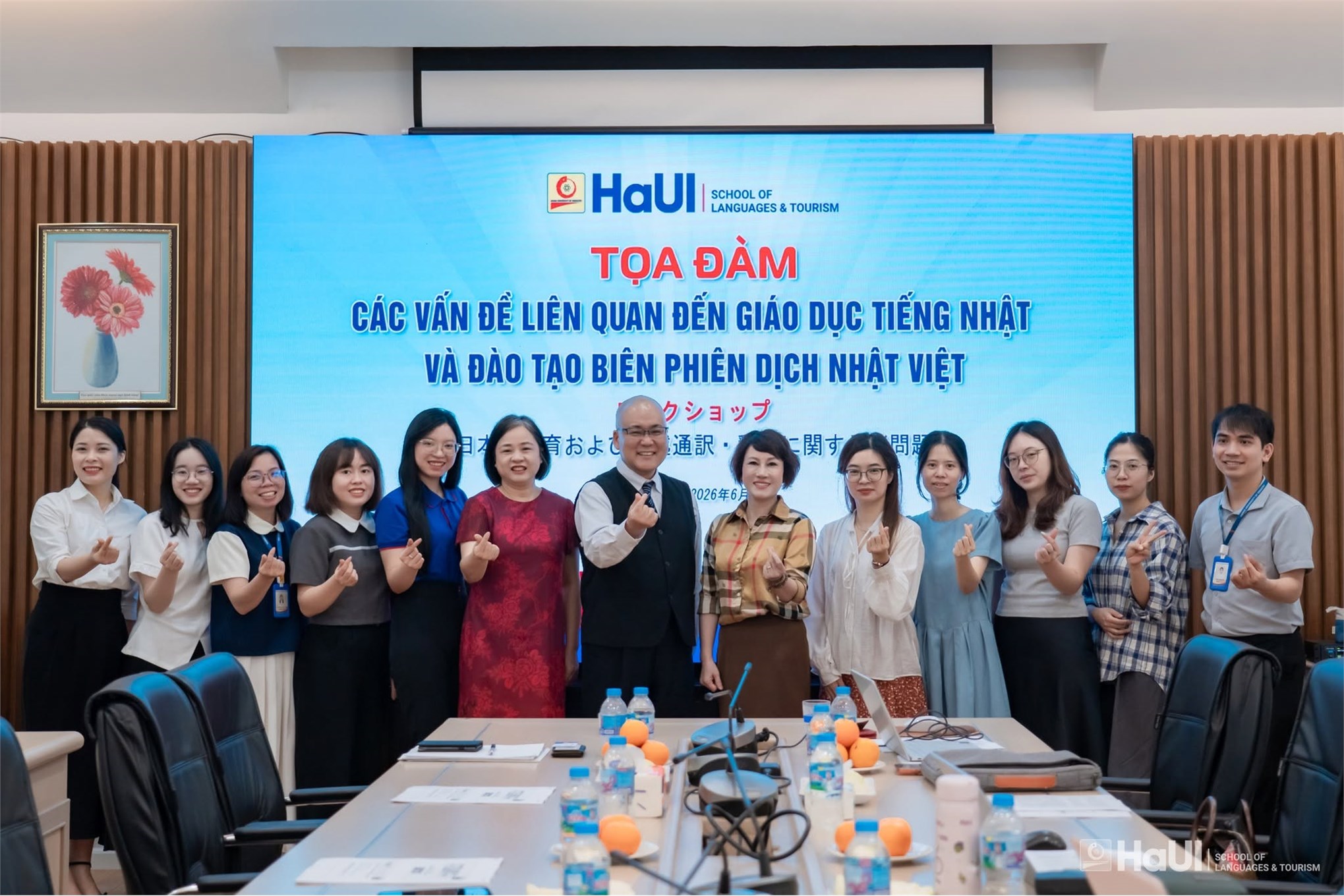 Khoa Ngôn ngữ Nhật Bản tổ chức tọa đàm về giáo dục tiếng Nhật và hoạt động biên - phiên dịch Nhật - Việt