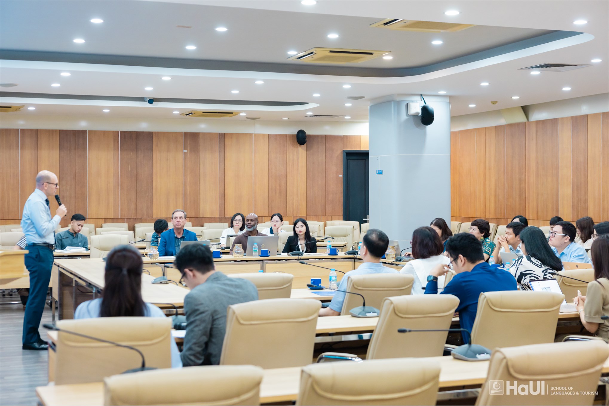 Khai mạc khóa tập huấn giảng viên Dự án NeoTECH English Works! tại Đại học Công nghiệp Hà Nội