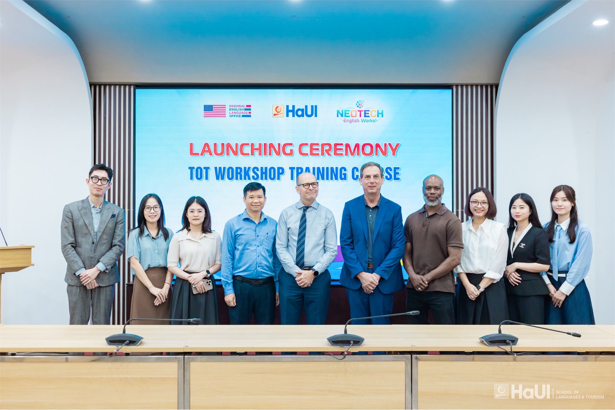 Khai mạc khóa tập huấn giảng viên Dự án NeoTECH English Works!