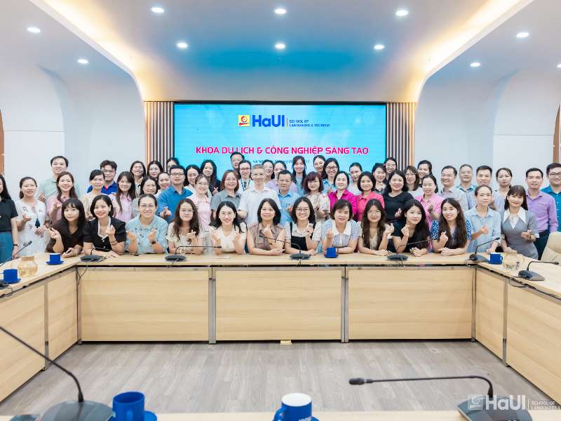 Khoa Du lịch và Công nghiệp Sáng tạo: Dấu mốc mới trong phát triển mô hình đào tạo liên ngành, ứng dụng và hội nhập quốc tế