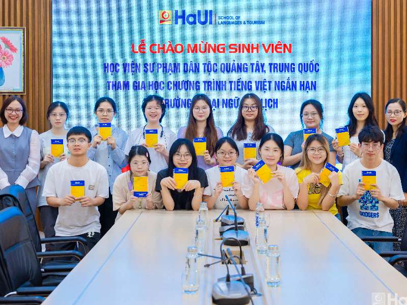 Trường Ngoại ngữ - Du lịch khai giảng khóa học Tiếng Việt ngắn hạn dành cho học viên Quảng Tây, Trung Quốc