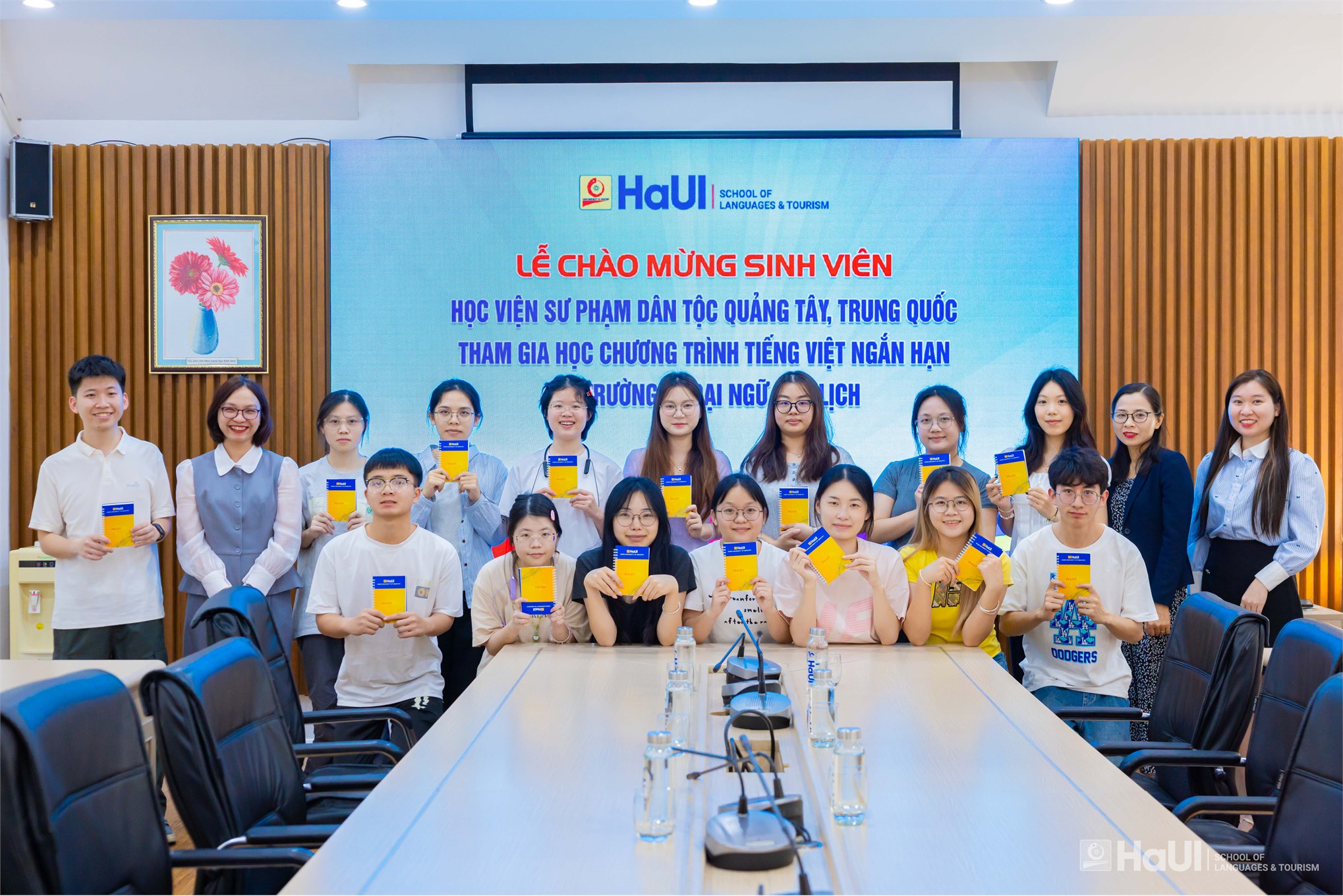 Trường Ngoại ngữ - Du lịch khai giảng khóa học Tiếng Việt ngắn hạn dành cho học viên Quảng Tây, Trung Quốc