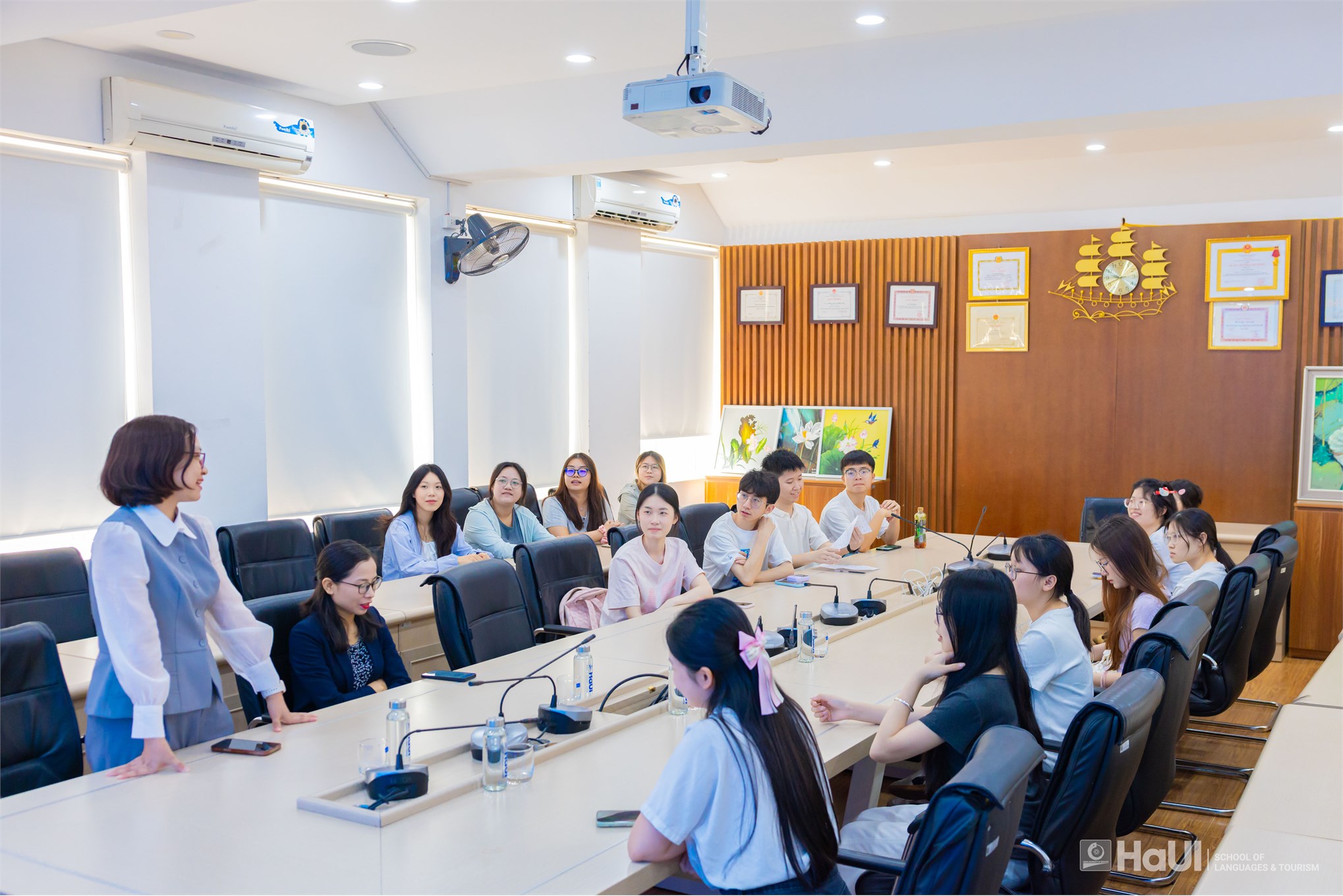 Trường Ngoại ngữ - Du lịch khai giảng khóa học Tiếng Việt ngắn hạn dành cho học viên Quảng Tây, Trung Quốc