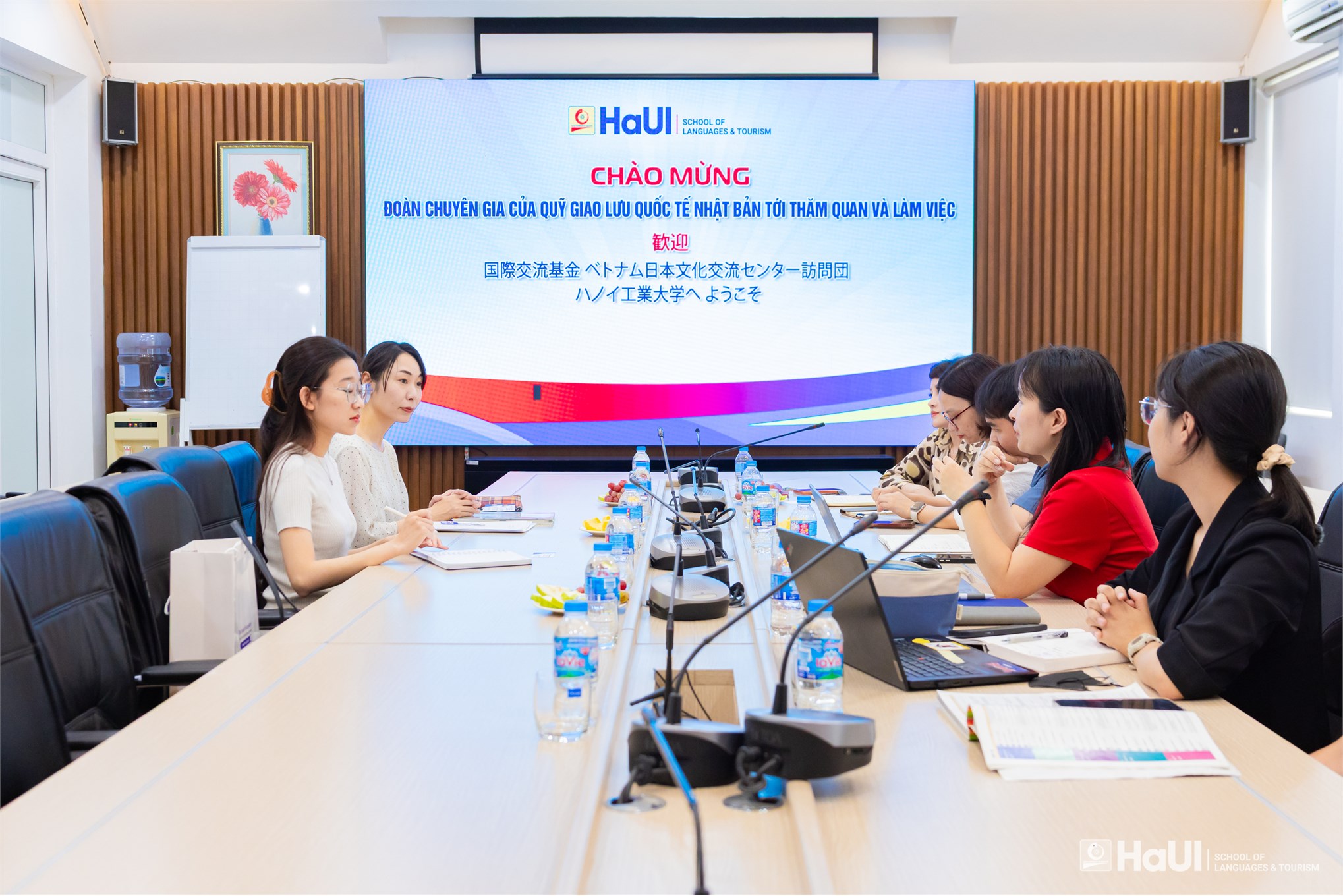 Trường Ngoại ngữ - Du lịch và Quỹ Giao lưu Quốc tế Nhật Bản thúc đẩy hợp tác đào tạo, nghiên cứu và giao lưu văn hóa