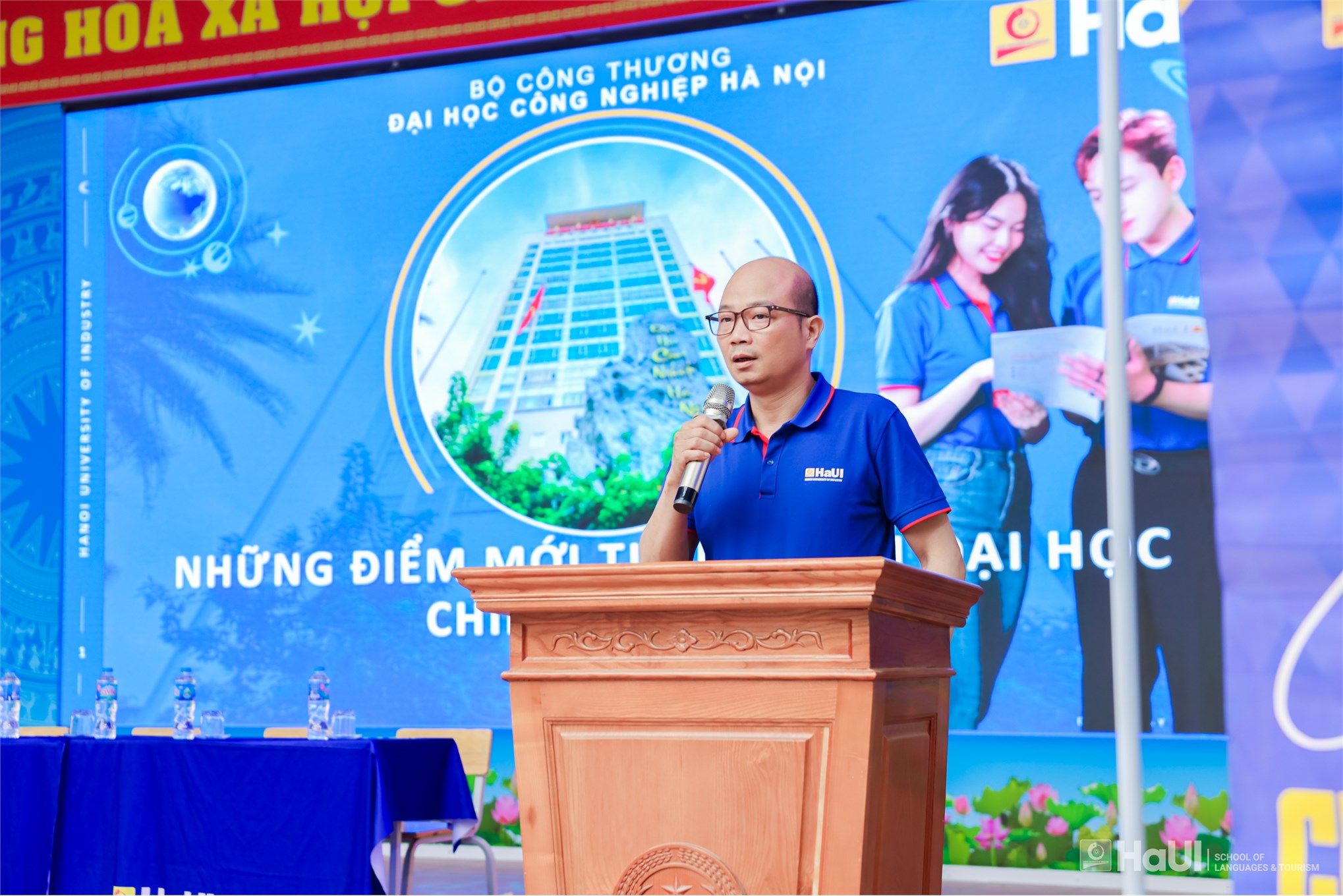 Trường Ngoại ngữ - Du lịch đồng hành cùng học sinh THPT Vạn Xuân - Hoài Đức trên hành trình chinh phục ước mơ
