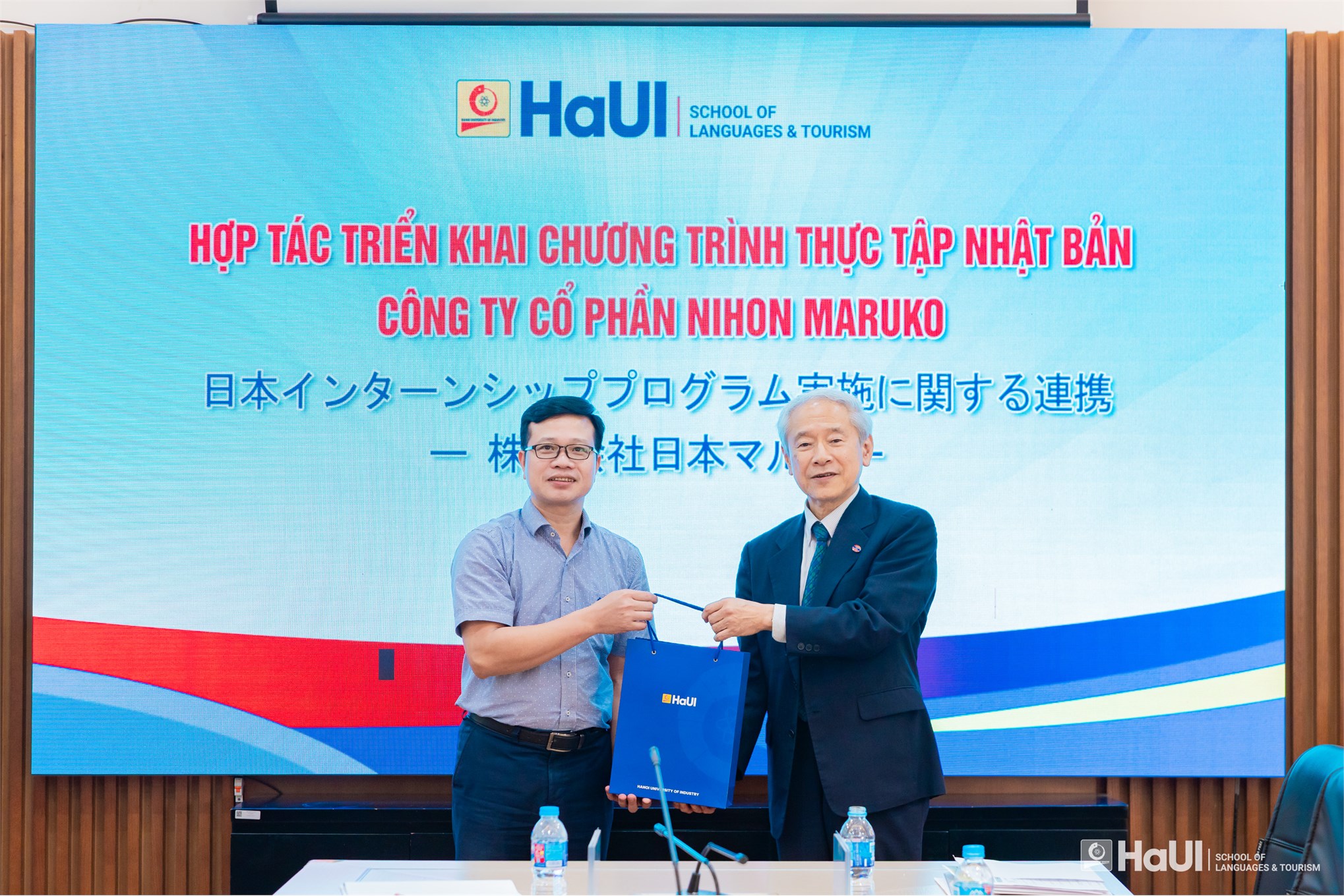 Trường Ngoại ngữ - Du lịch làm việc với Công ty Cổ phần Nihon Maruko về chương trình thực tập Nhật Bản cho sinh viên