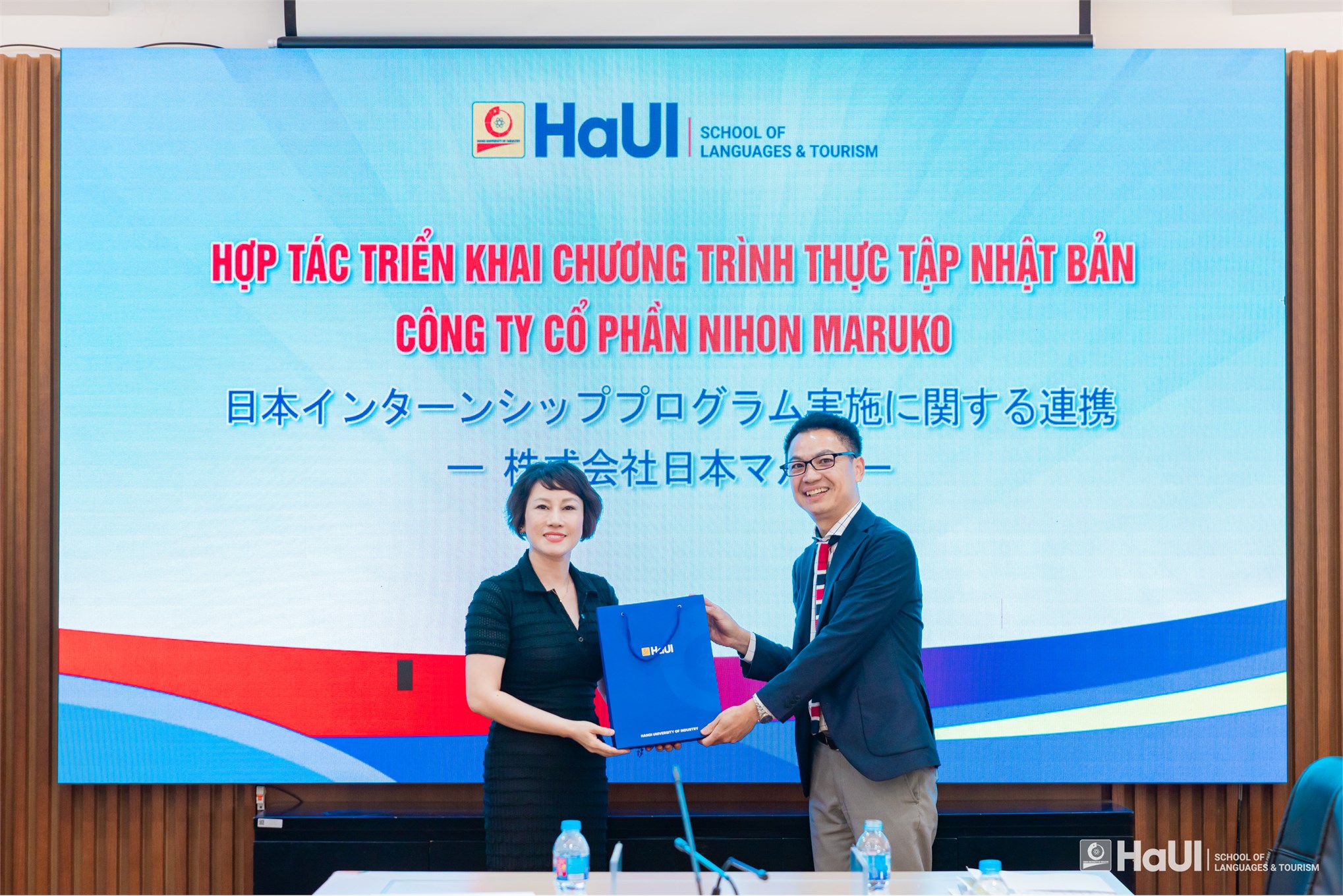 Trường Ngoại ngữ - Du lịch làm việc với Công ty Cổ phần Nihon Maruko về chương trình thực tập Nhật Bản cho sinh viên