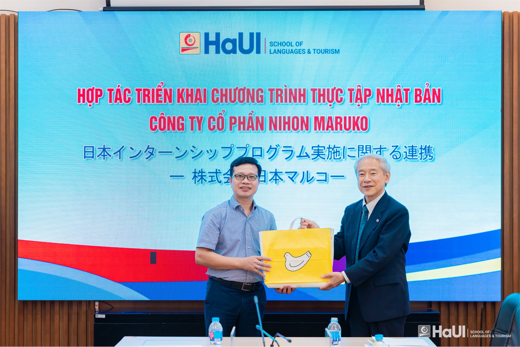 Trường Ngoại ngữ - Du lịch làm việc với Công ty Cổ phần Nihon Maruko về chương trình thực tập Nhật Bản cho sinh viên