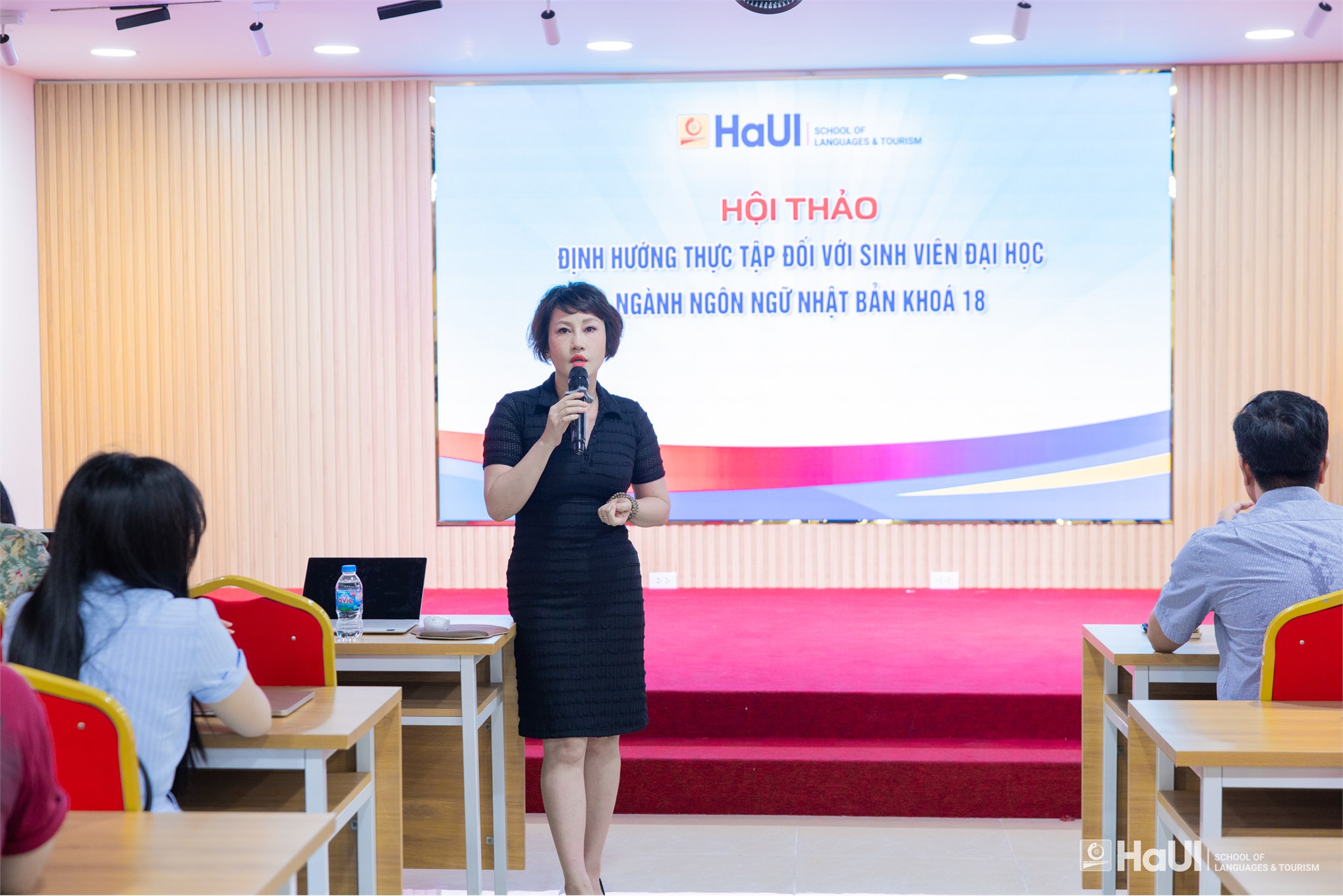 Khoa Ngôn ngữ Nhật Bản giới thiệu Chương trình Kỹ sư IT Evoltech Nhật Bản cho sinh viên