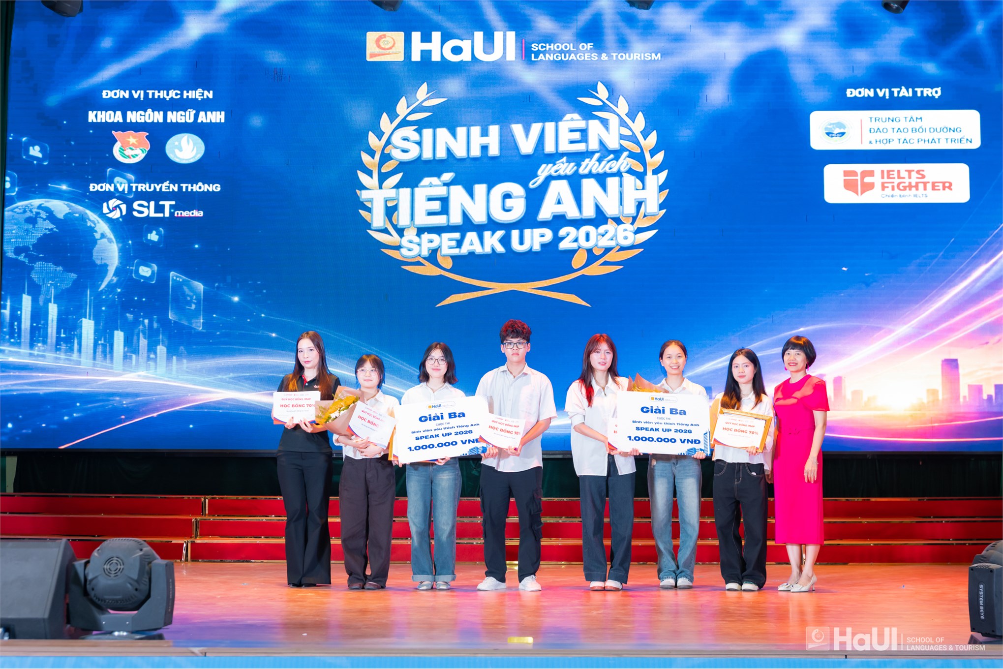 Chung kết Speak Up 2026: Lan tỏa tinh thần học tiếng Anh trong sinh viên Đại học Công nghiệp Hà Nội