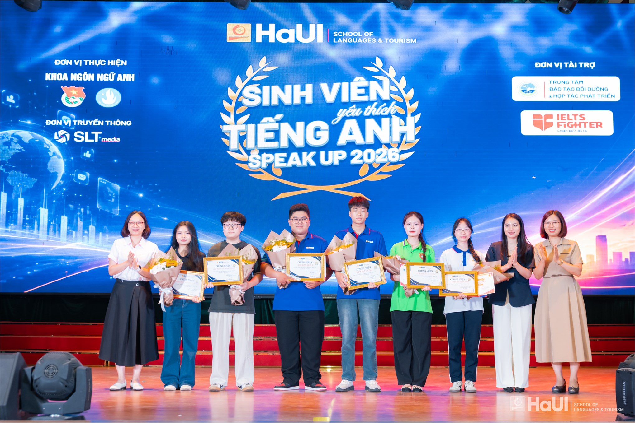Chung kết Speak Up 2026: Lan tỏa tinh thần học tiếng Anh trong sinh viên Đại học Công nghiệp Hà Nội
