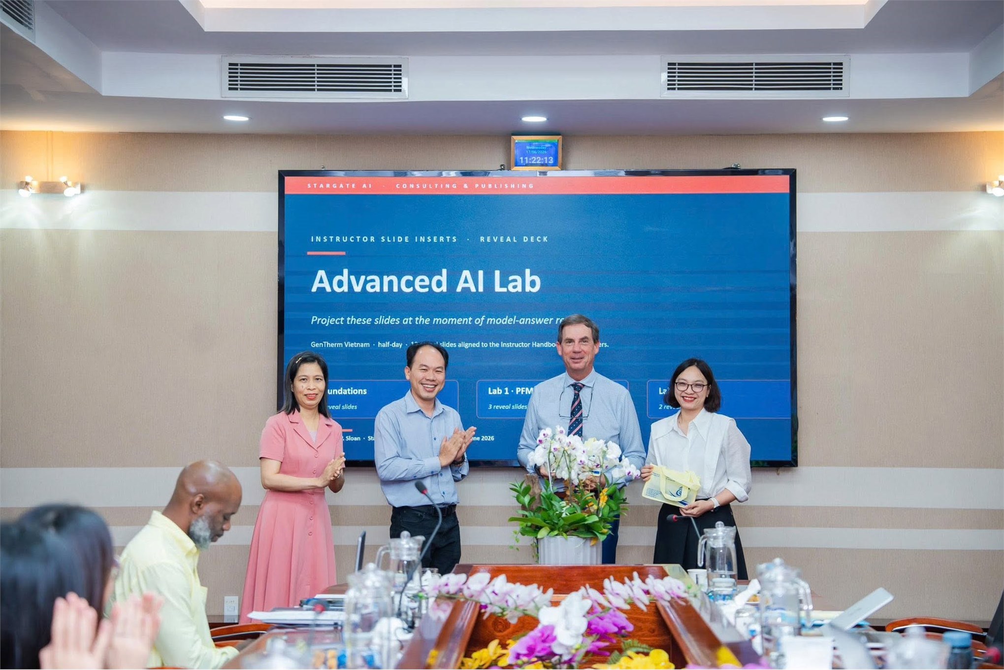 Trường Ngoại ngữ - Du lịch phối hợp với Văn phòng tiếng Anh khu vực, Đại sứ quán Hoa Kỳ tại Hà Nội tổ chức Workshop Training of Trainers NeoTECH English Works! 2026 khu vực phía Nam