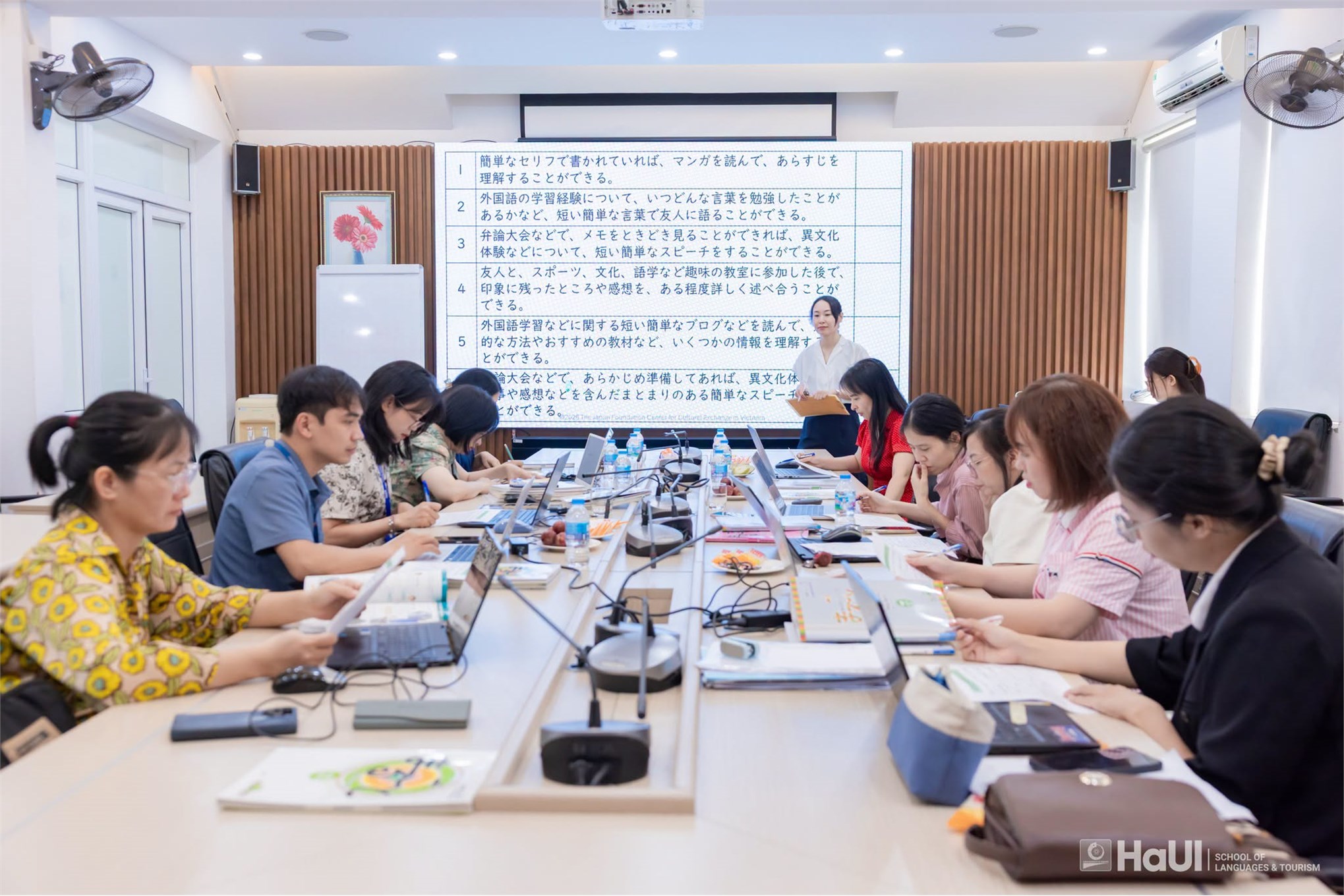 Khoa Ngôn ngữ Nhật Bản tổ chức khóa bồi dưỡng phát triển năng lực giảng dạy tiếng Nhật theo định hướng giao tiếp