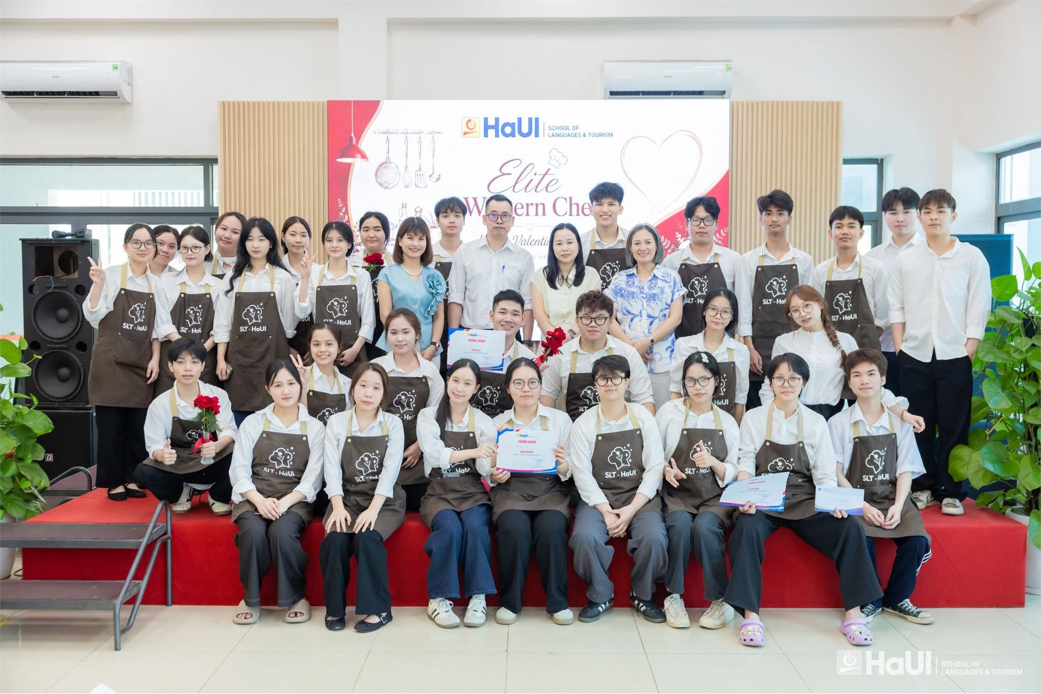 Sinh viên Trường Ngoại ngữ - Du lịch tự tin thể hiện kỹ năng nghề nghiệp tại cuộc thi Elite Master Chef
