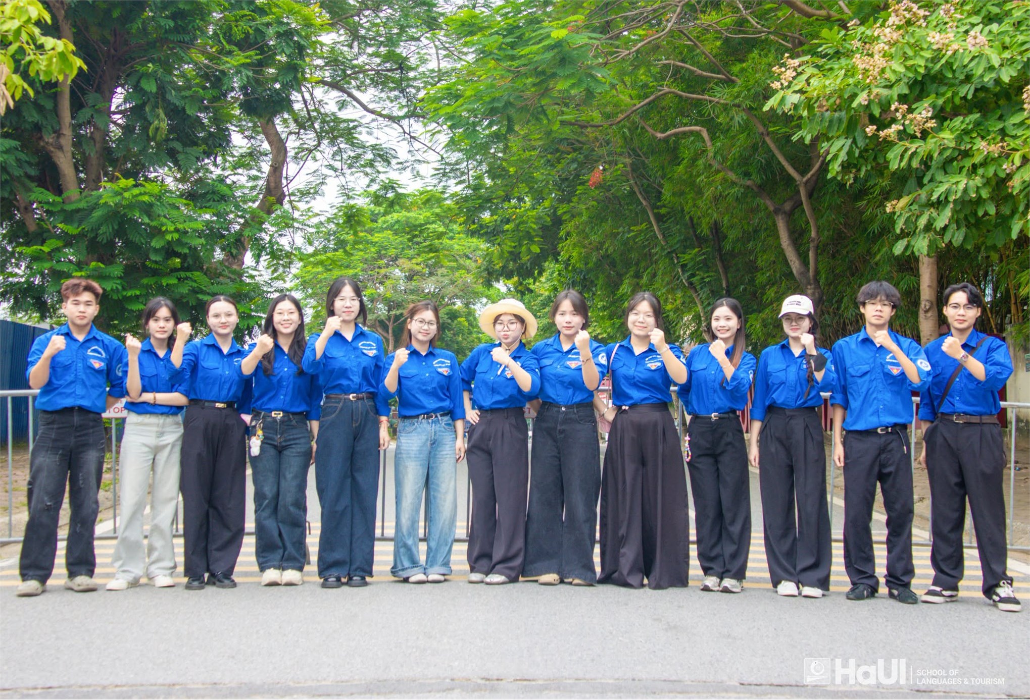 Tuổi trẻ Trường Ngoại ngữ - Du lịch đồng hành cùng thí sinh trong kỳ thi tốt nghiệp THPT năm 2026