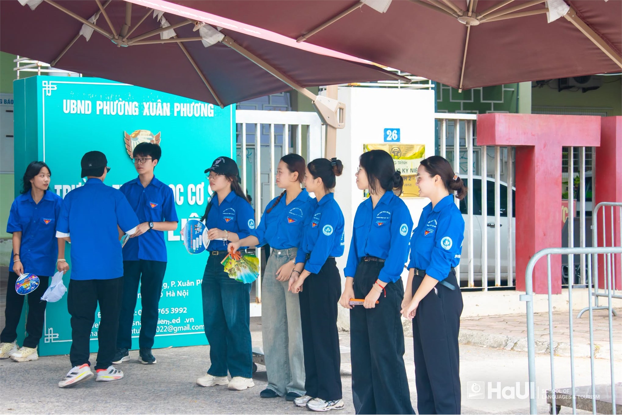 Tuổi trẻ Trường Ngoại ngữ - Du lịch đồng hành cùng thí sinh trong kỳ thi tốt nghiệp THPT năm 2026